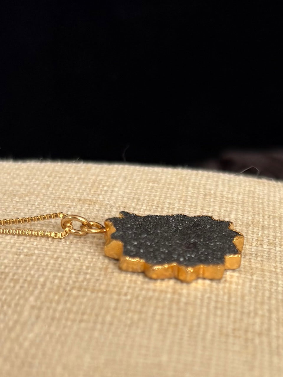 Jolie Esprit Black Druzy Pendant Necklace Sideview